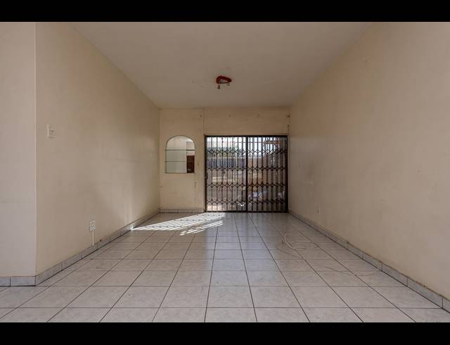 12 BEDROOM APARTMENT BLOCK FOR SALE IN ROSETTENVILLE